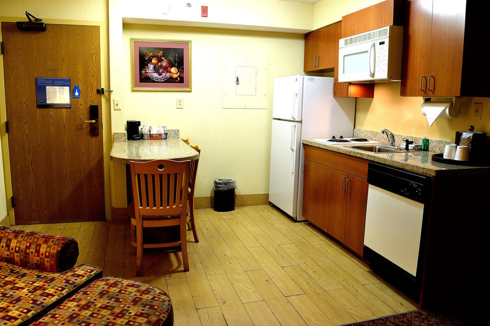 Hotel Hampton & Williamsburg-richmond Road 3*